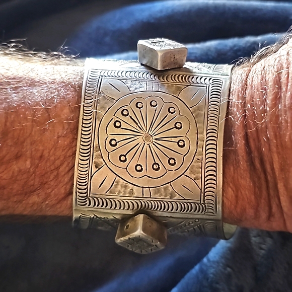 ☆☆☆Vintage Berber Silver Cuff ☆☆☆☆ - Picture 4 of 4